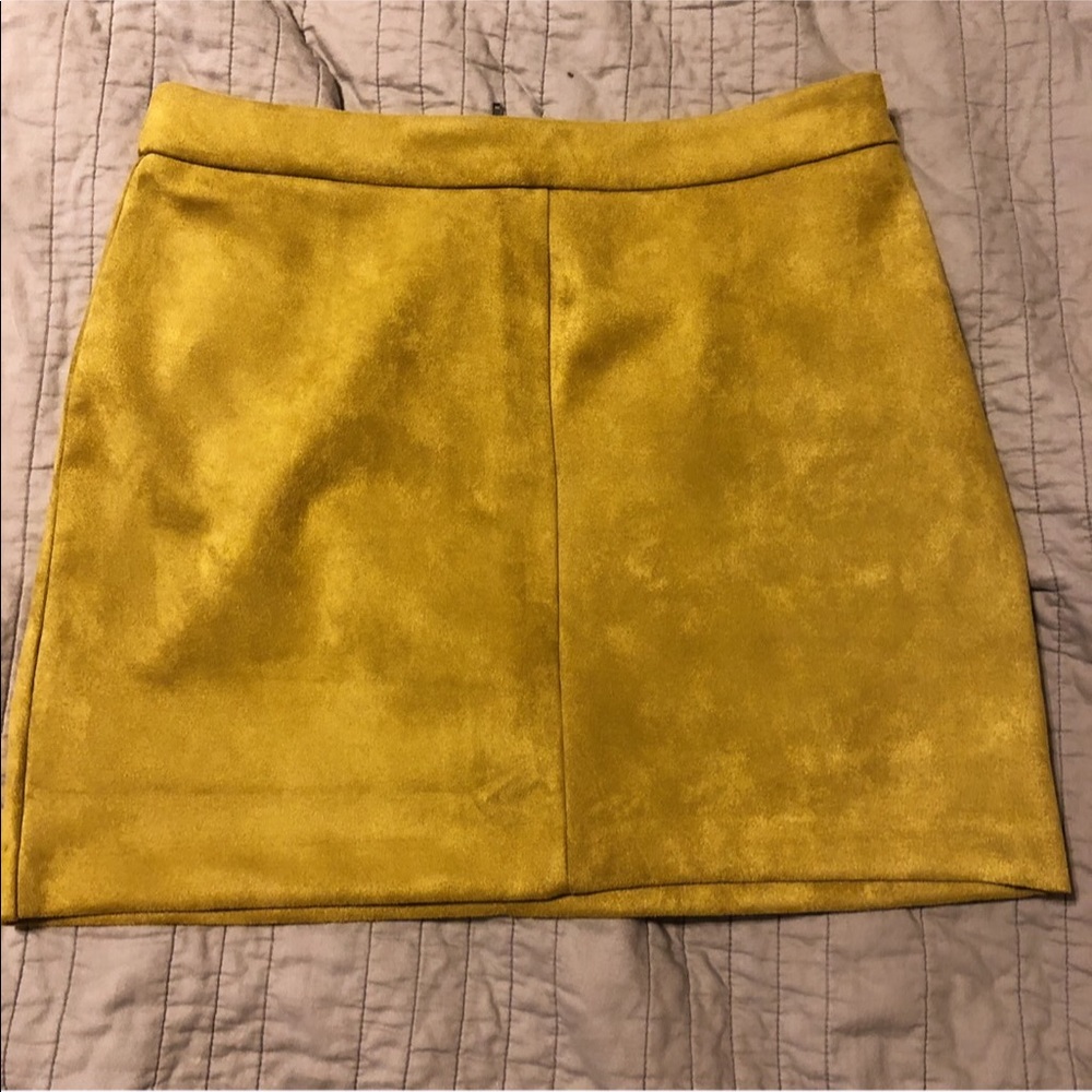 💛Suede Mini Skirt💛